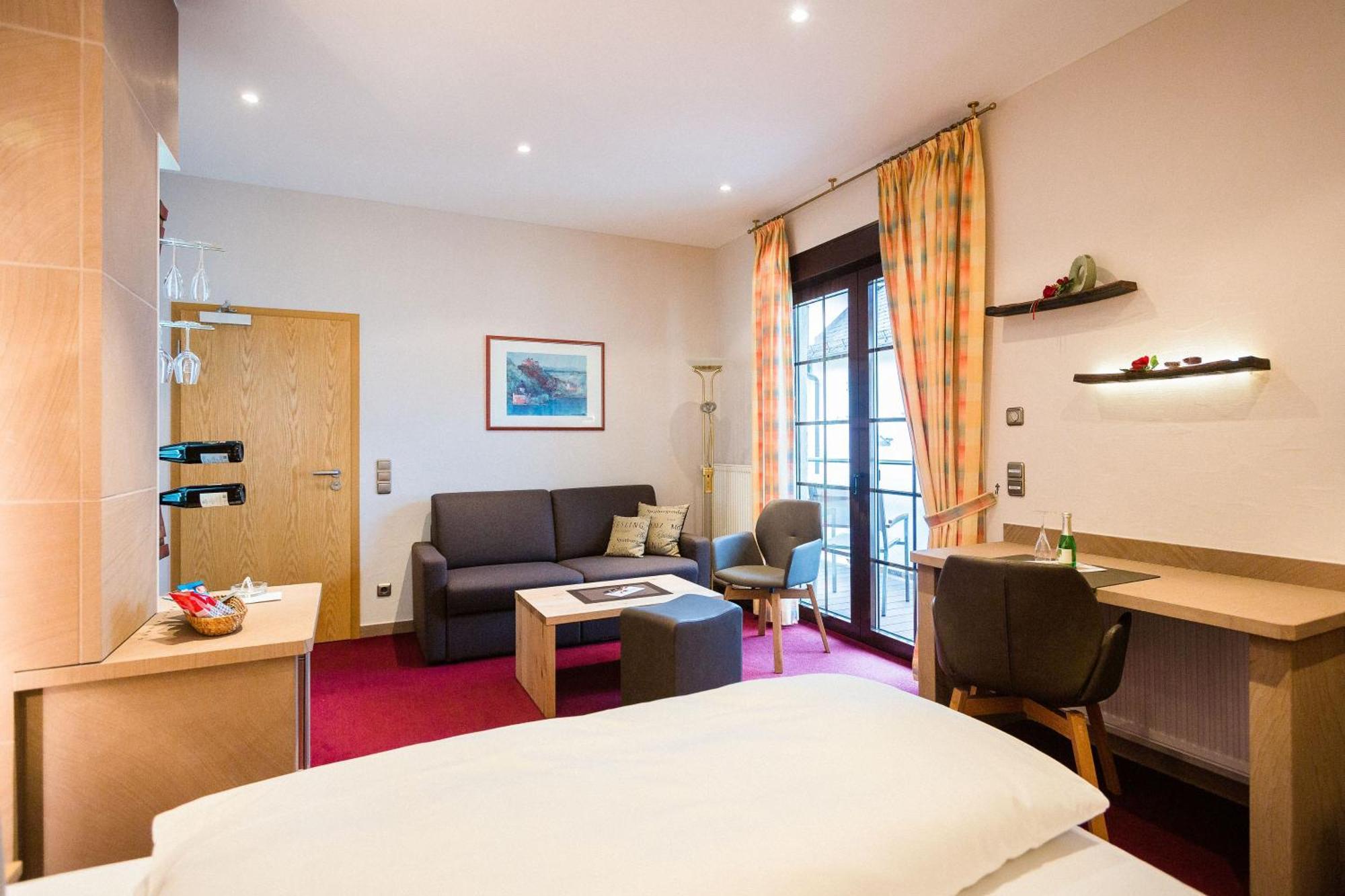 Weinhotel Offenstein Erben Эльтвилле Экстерьер фото