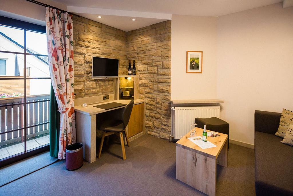 Weinhotel Offenstein Erben Эльтвилле Экстерьер фото