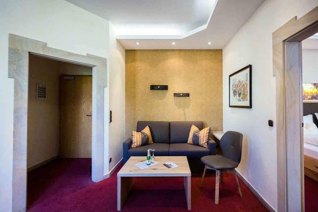Weinhotel Offenstein Erben Эльтвилле Экстерьер фото